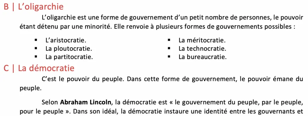 Une liste d'éléments est agencée de manière à combler le vide sur sa droite. Elle est organisée en deux colonnes grâce à un tableau, ici non visible car ses bordures ont été effacées.